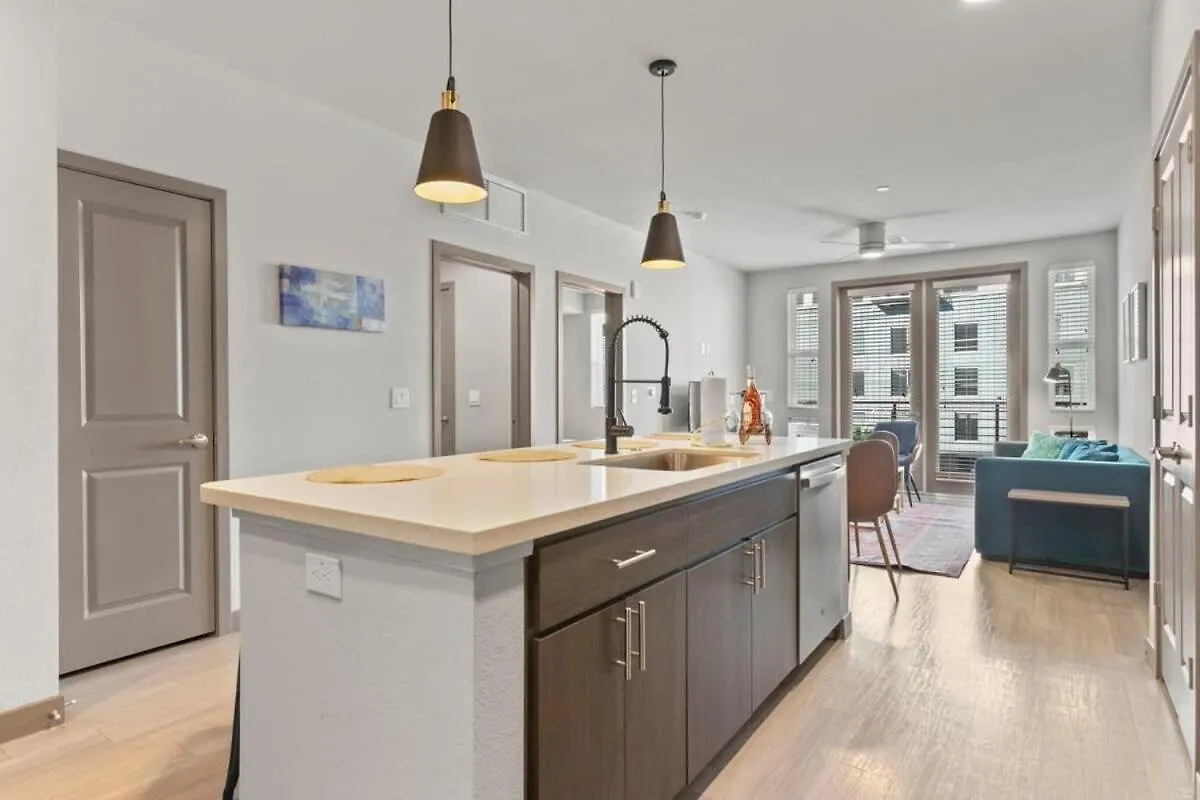 3Br Cozysuites Roro Pool, Pets, Parking 7&13 フェニックス 0*,