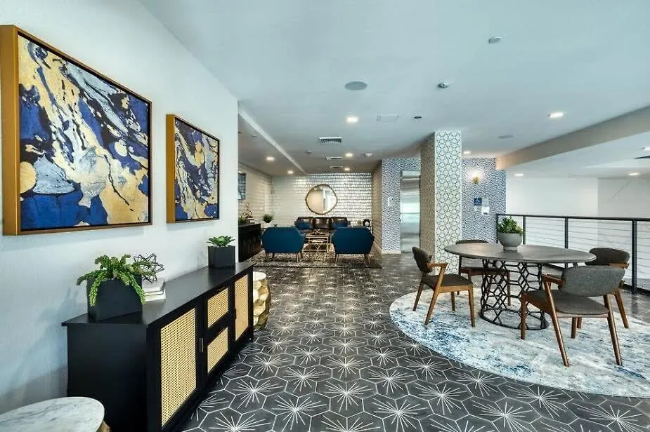 アパート 3Br Cozysuites Roro Pool, Pets, Parking 7&13 フェニックス 米国